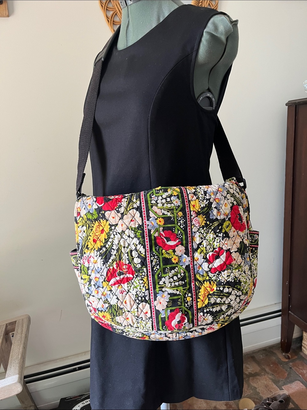 Vera Bradley Saddle Up Crossbody Bag Poppy Fields Retired Floral Quilted